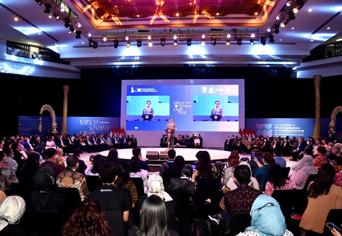 Plenary session at WCCE 2022